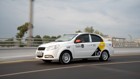 Сервисы Яндекса: скидки для водителей и пассажиров